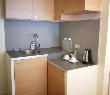San Juan House | Budget-Friendly Stay at The Leaf House with Breakfast & Kitchen