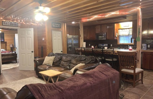 Petal House | Oceanfront Bliss at The Leaf River Yacht Club - Guest Rated 9.8