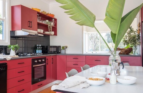 Capel Sound Cottage | The Leaning Tree - Little blue beach house and beach-box on the bay