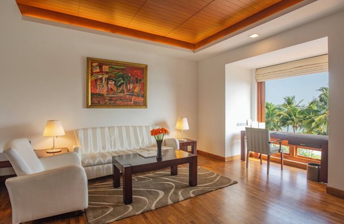 Mathilil Resort | Experience The Leela Ashtamudi: A 4-Star Haven with Spa