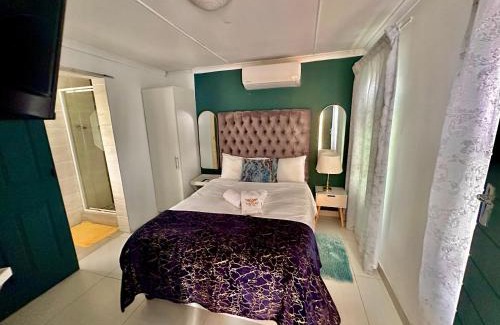 East London Apartment | Top-Rated The Legacy BnB with Pool & Family-Friendly Vibes