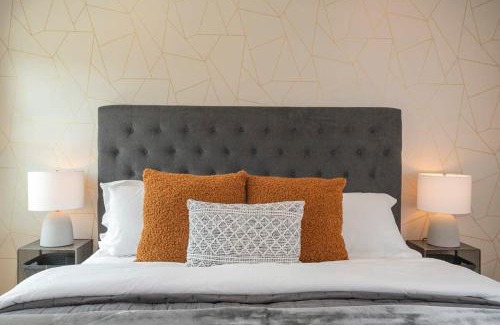 Hillsboro Village House | Prime Location at The Lemon Drop: Walk to Cafes & Shops