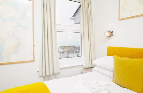 Maenporth Hotel | Discover The Lerryn: Pet-Friendly Stay with Great Amenities
