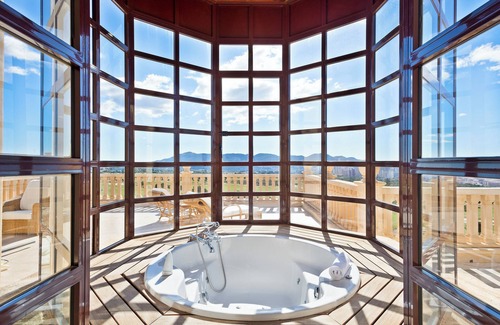 Benidorm Hotel | Elegant Escapes at The Level at Melia Villaitana