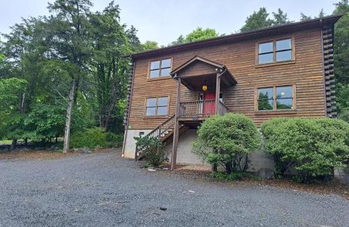 Lexington House | The Lewis #25 - The Cabins at Lexington