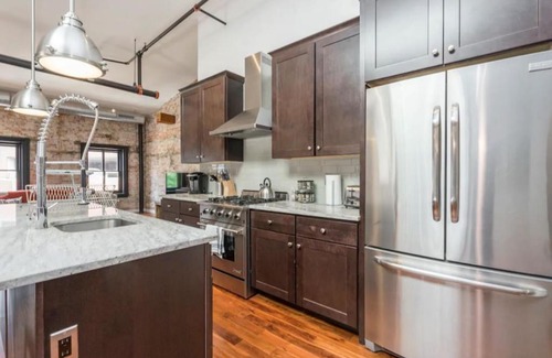 Center City East Apartment | Elevator Access 3 BR Loft with Parking & Pet-Friendly Perks
