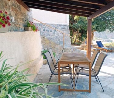 Limnionas House | Elegant Oceanfront Retreat at The Life Suites with Breakfast