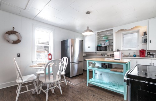 Sylvan Lake House | Ideal Lighthouse Beach House for Memorable Gatherings