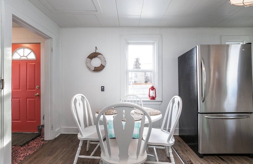 Sylvan Lake House | Ideal Lighthouse Beach House for Memorable Gatherings