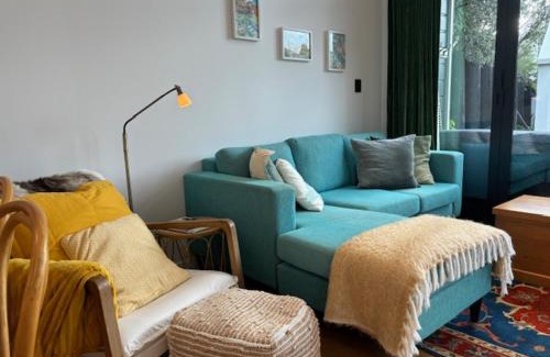 Snells Beach House | Oceanfront Retreat at The Lighthouse - Boathouse Bay