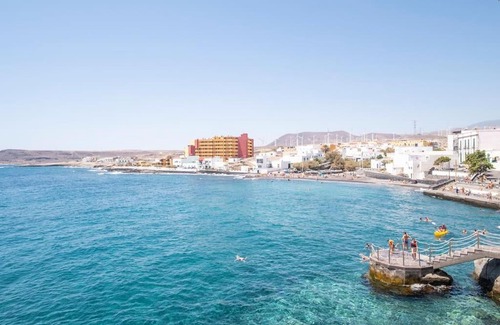 Poris de Abona Apartment | Beachside Retreat at The Lighthouse with Free Wifi