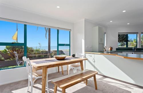 Ohope House | Beachfront Bliss at The Lights House - Family Friendly Retreat