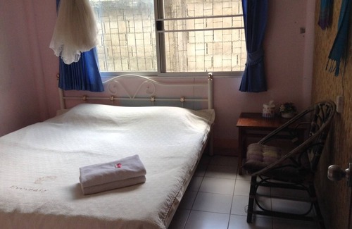 Chong Kham House | Budget-Friendly Stay at The Like View Guesthouse