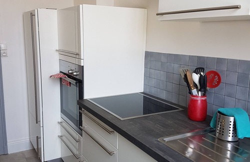 Nancy City Centre Apartment | Tranquil Lilac of Faubourg: Ideal for Families, Great Reviews
