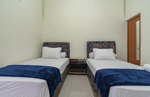 Cirebon Hotel | Budget-Friendly Stay at The Lima Guest House Syariah