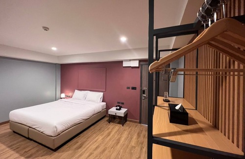 Ayutthaya Hotel | Budget-Friendly Stay at The Lima Place with Breakfast & Dining