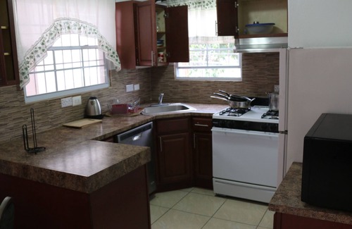 The Lime Apartment | Oceanfront Escape at The Limes Apartments - Guest Rated 8.8