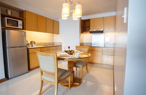 Ortigas Center Hotel | Relax at The Linden Suites: A 4-Star Getaway with Spa