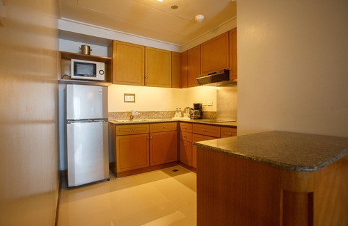 Ortigas Center Hotel | Relax at The Linden Suites: A 4-Star Getaway with Spa