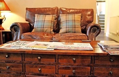 Leintwardine Hotel | Exceptional Stay at The Lion: Family-Friendly with Dining