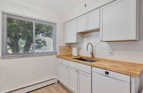 Westwood Apartment | Discover The Lion’s Den: Pet-Friendly Retreat for Stays