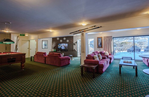 Smiggin Holes Bed & Breakfast | Discover The Lions Lair: Rated 9.8 with Family-Friendly Perks