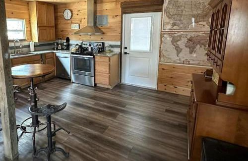Umatilla House | Discover The Little Barn: A 10/10 Family-Friendly Retreat