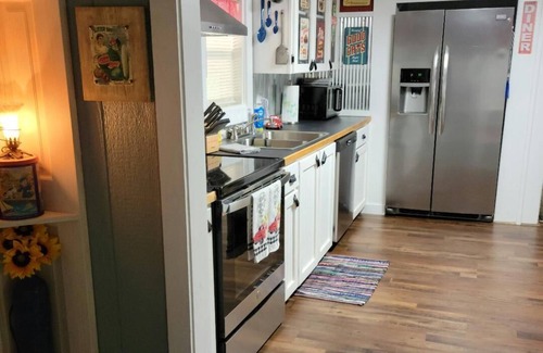 Murfreesboro House | The Little Branch House: Vintage Comfort with Amazing Amenities