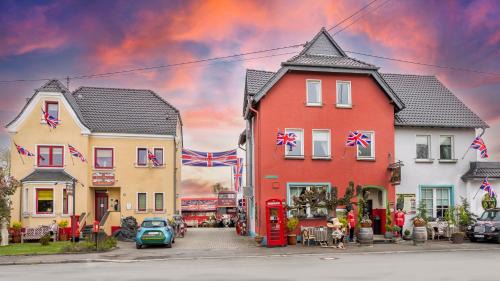 Kalenborn Hotel | Unique Little Britain Inn: 4-Star Themed Experience in Europe