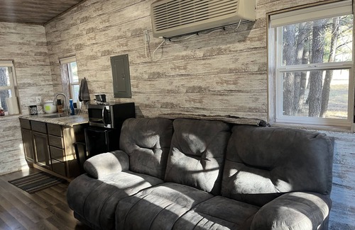Edgemont Cabin | Cozy Cabin Retreat Near Trails and Family-Friendly Perks