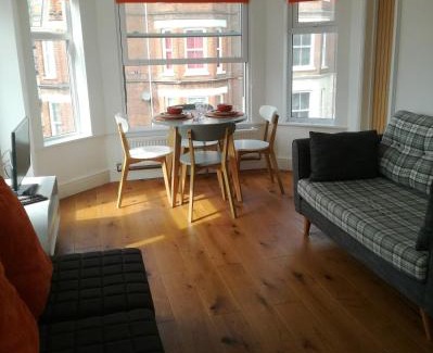 Cromer Apartment | Discover The Little Flat on the Corner - Guest Rated 9.5
