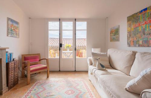 Bormes-Les-Mimosas House | Pet Friendly Retreat at The Little House - Rated 9.4/10