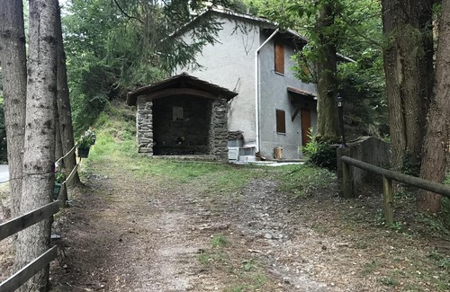 Stazzema House | Cozy Retreat: The Little House in Stazzema Wood Awaits