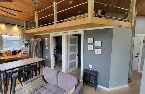 Farrandsville House | Cozy Stay at The Little House in the Garage - Pet Friendly!