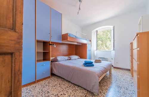Riva Trigoso Apartment | Cozy Getaway: The Little House by the Sea Awaits You