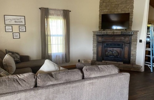 Powell Cabin | Cozy Retreat: The Little House on the Prairie Awaits