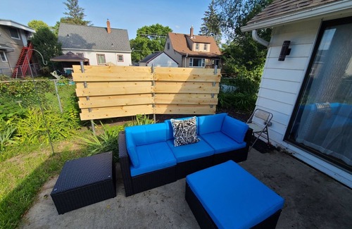 Slatterly Park House | Stylish Retreat Near Mayo Clinic - Pet Friendly & Breakfast