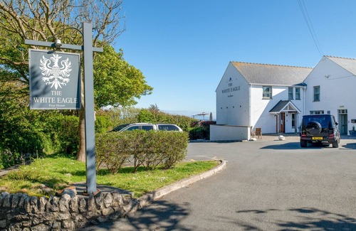 Rhoscolyn Apartment | Pet-Friendly Retreat at The Little Nest - Rated 9.6/10