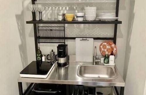 Brookland Apartment | Cozy Brookland Guest Suite with Kitchen & Spa Amenities