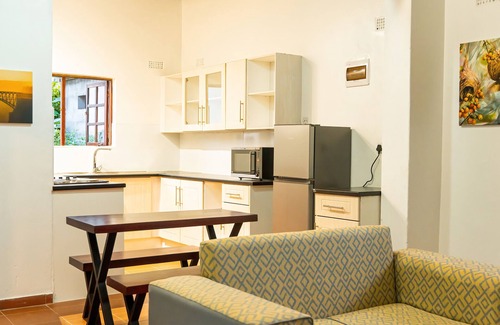 Victoria Falls Cabin | Discover The Little Outlook: Poolside Bliss Awaits You