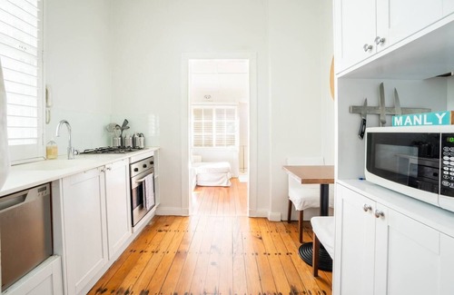 Manly Apartment | Ideal Retreat at The Little Palm: Steps from Beach & Wharf