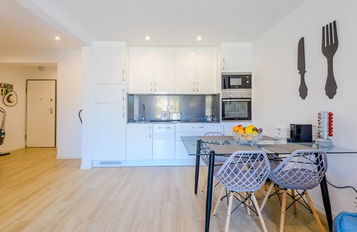 Vale de Centianes Apartment | Idyllic Sea View Retreat: Guest Rated 9/10 with Spa