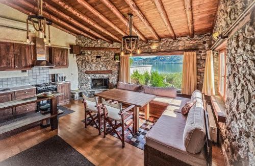 Kastoria Apartment | Discover The Little Stone House by the Lake - 4 Star Retreat