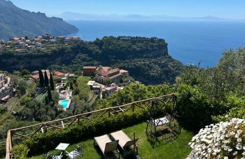 Pogerola Apartment | Pet-Friendly Escape at The Little Tower of Minuta