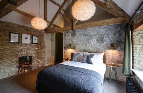 Hinton Blewett Bed & Breakfast | Discover The Litton: Pet-Friendly 4-Star Retreat