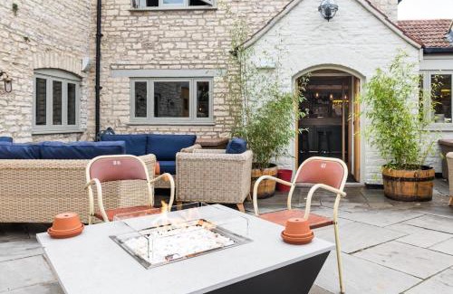 Hinton Blewett Bed & Breakfast | Discover The Litton: Pet-Friendly 4-Star Retreat