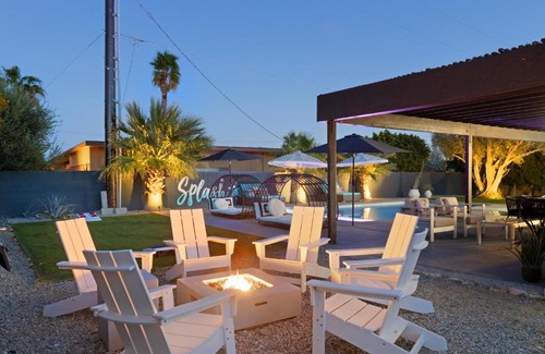 Palm Springs House | Experience The Llama House: Resort Style Pool & Spa Oasis