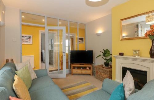 Overstrand House | Discover Family-Friendly Comfort at The Lobster Pot