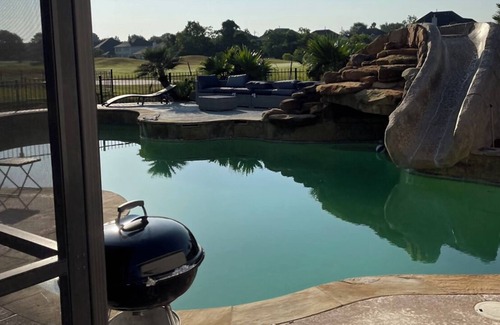 Tomball House | The Local Getaway