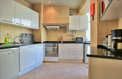 Sao Jorge de Arroios Apartment | Conveniently Located Apartment with Family-Friendly Amenities